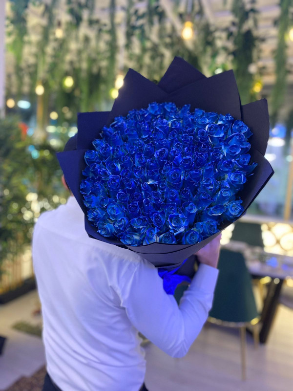100 Blue Roses Bouquet